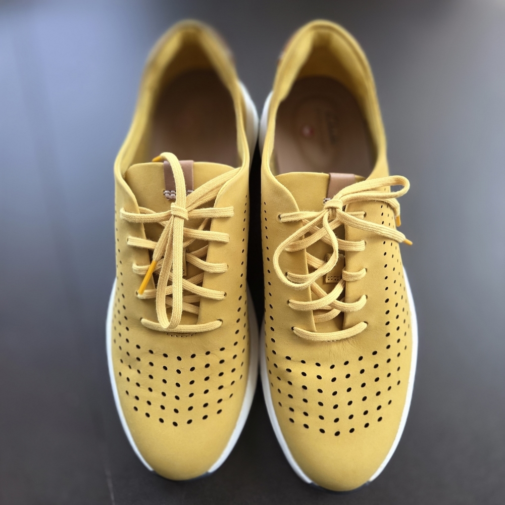 Clarks Yellow Un Rio Leather Nubuck Jaune Size 8 NIB Leather Upper
